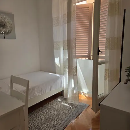 Centar Апартаменты *